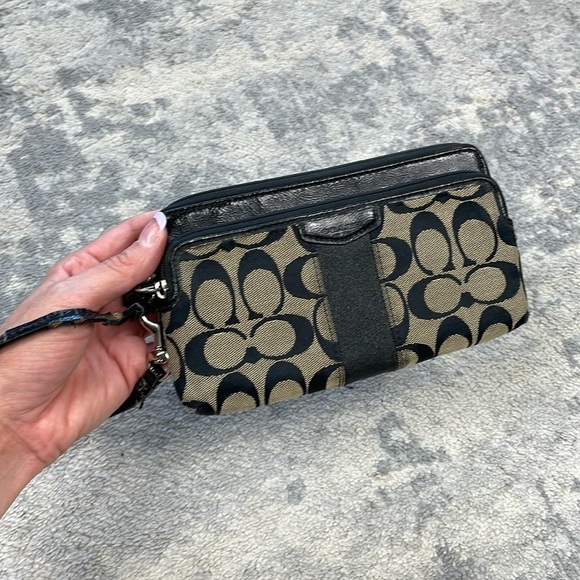 Coach Signature Stripe Double Zip Wristlet Pouch Wallet Black Gray - Picture 1 of 16